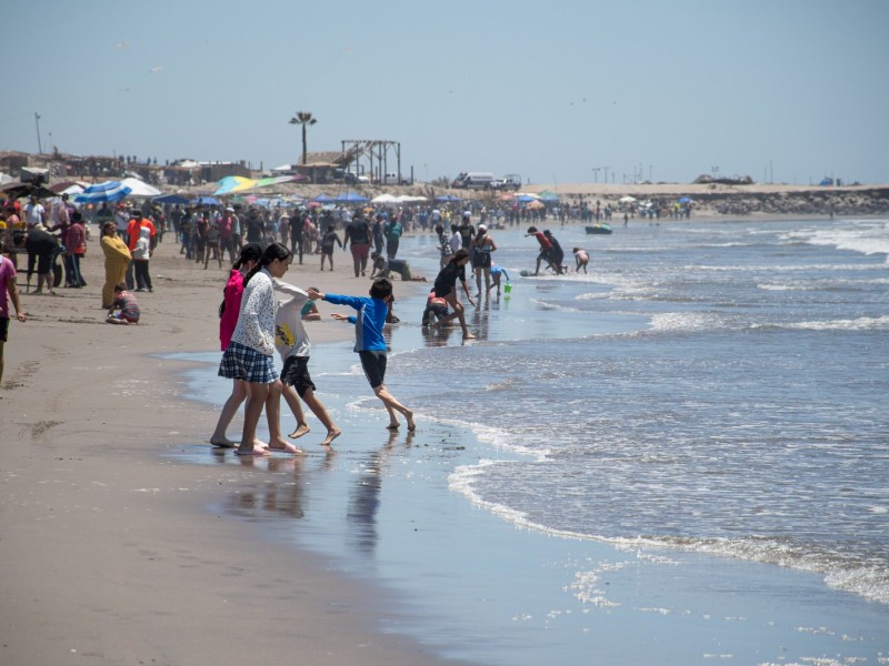 Abarrotan Playas de Eldorado por sábado de gloria