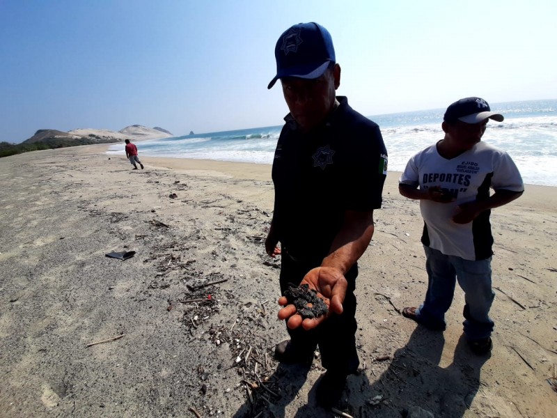 Playas de Guelaguichi registran contaminación por hidrocarburo