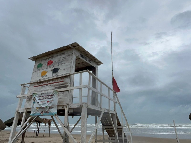 Playas de Tuxpan cerradas por condiciones climatológicas