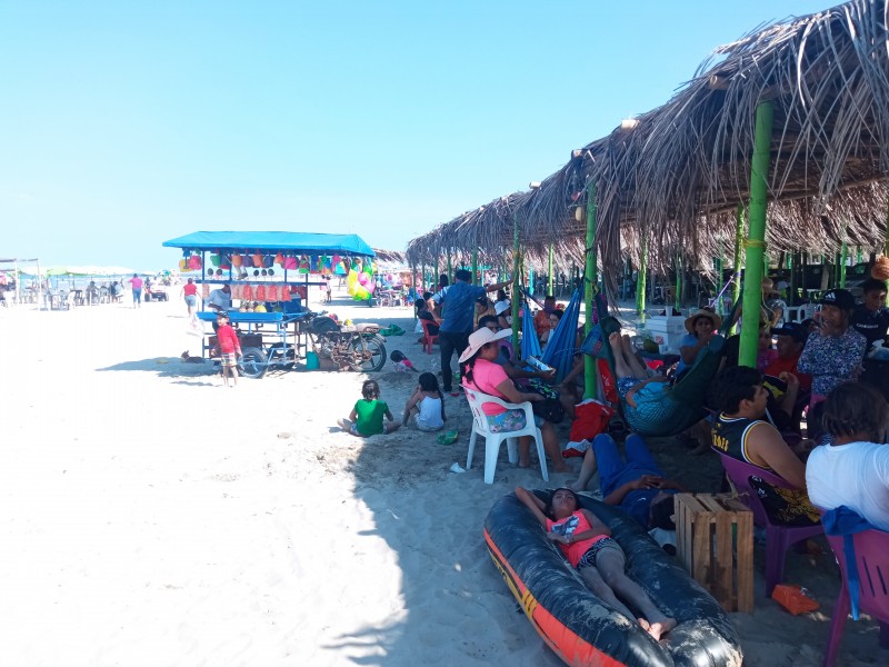 Playas de Tuxpan registran afluencia turística
