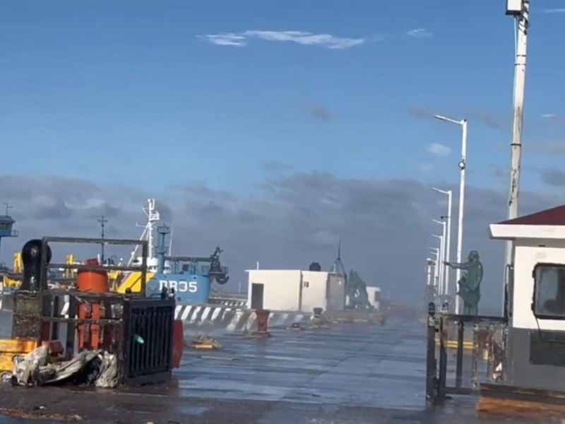 Playas de Veracruz con bandera roja por evento de norte