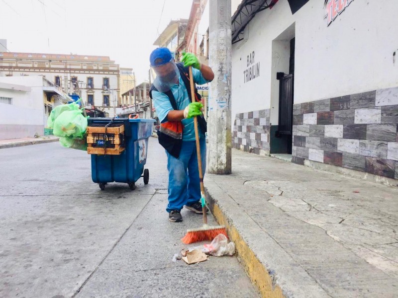 Población no cumple protocolo de basura Covid