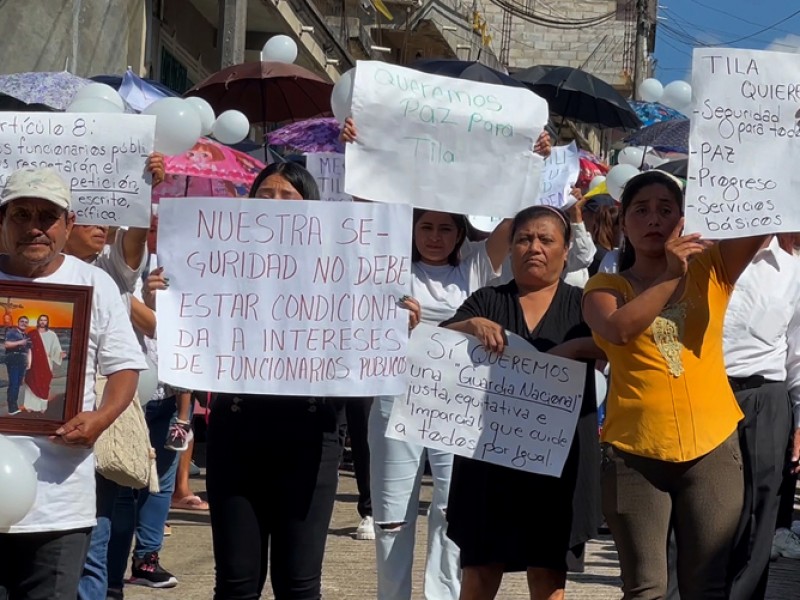 Pobladores en Tila marchan por la paz