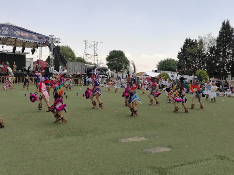 Poblanos y turistas acuden a Cholula para recibir la primavera