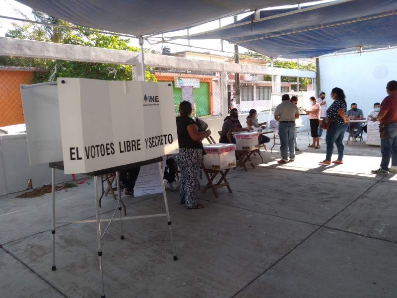 Poca afluencia durante la Consulta en Juchitán