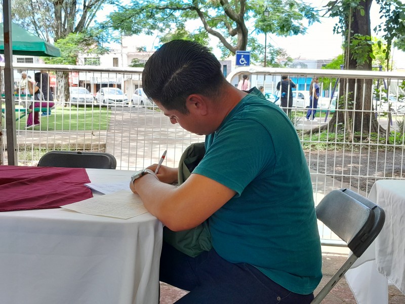 Pocas oportunidades laborales para jóvenes recién egresados