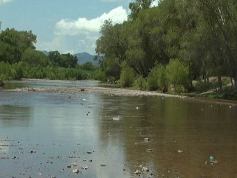 Poco a poco fluye Río en Ímuris