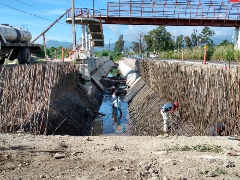 Pocos trabajadores presentes en obra del Arroyo Seco