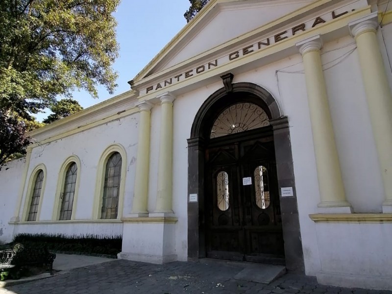 Podrían abrir sus puertas panteones de Toluca