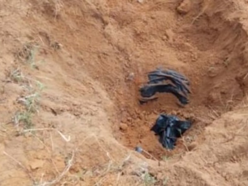 Podrían haber identificado 3 de los cuerpos encontrados en fosas