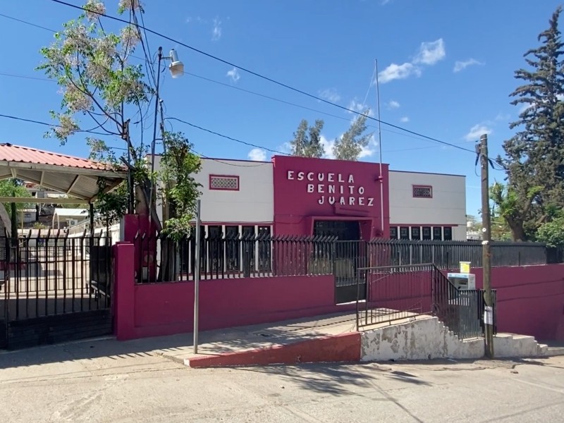 Podrían hacer ajustes en horarios escolares por frío