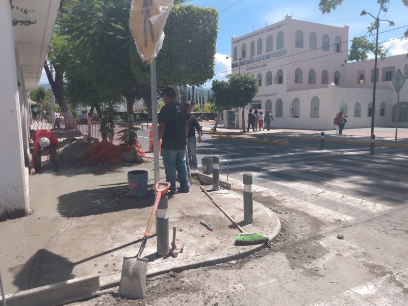 Podrían reajustar obra frente al edificio municipal Morelos