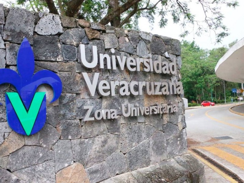 Podrían sancionar a la UV por entregar datos de jóvenes