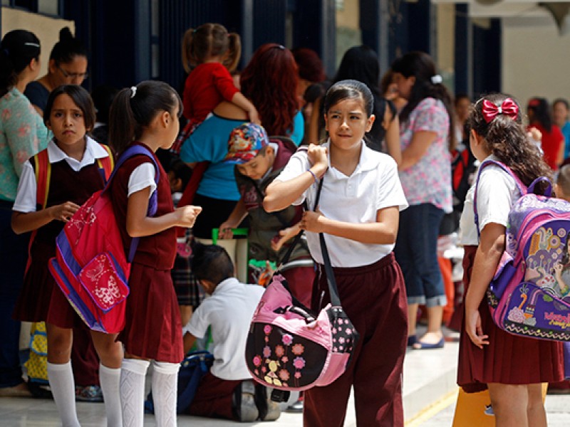 Podrían suspender clases durante corte de agua