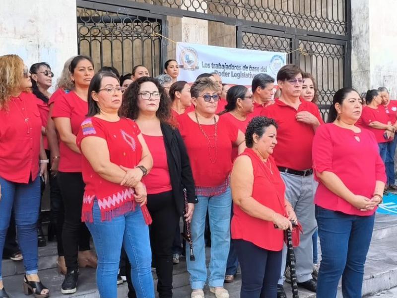 Trabajadores del Congreso de Chiapas amagan con huelga