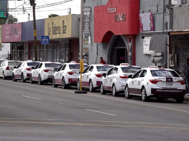 Podrían retirar licencia a taxista señalado por presunto acoso sexual