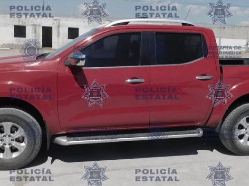 Policía Estatal asegura vehículo robado y detiene a su conductor