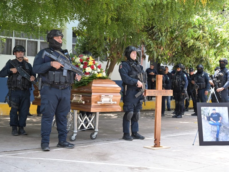 Policía Estatal da último adiós al oficial  caído Jorge Félix Beltrán