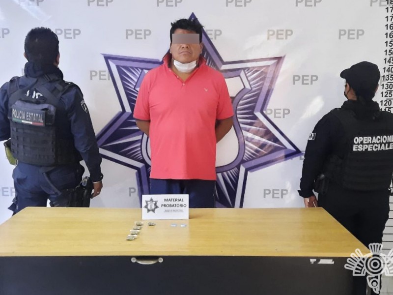 Policía Estatal detiene a dos presuntos narcovendedores en la capital