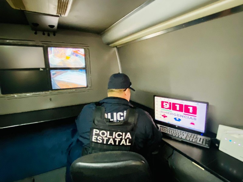 Policía Estatal y personal del C2 móvil mantienen videovigilancia