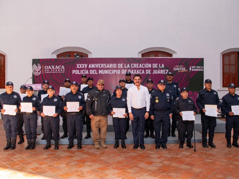 Policía Municipal de Oaxaca celebra 35 años con nuevo fortalecimiento