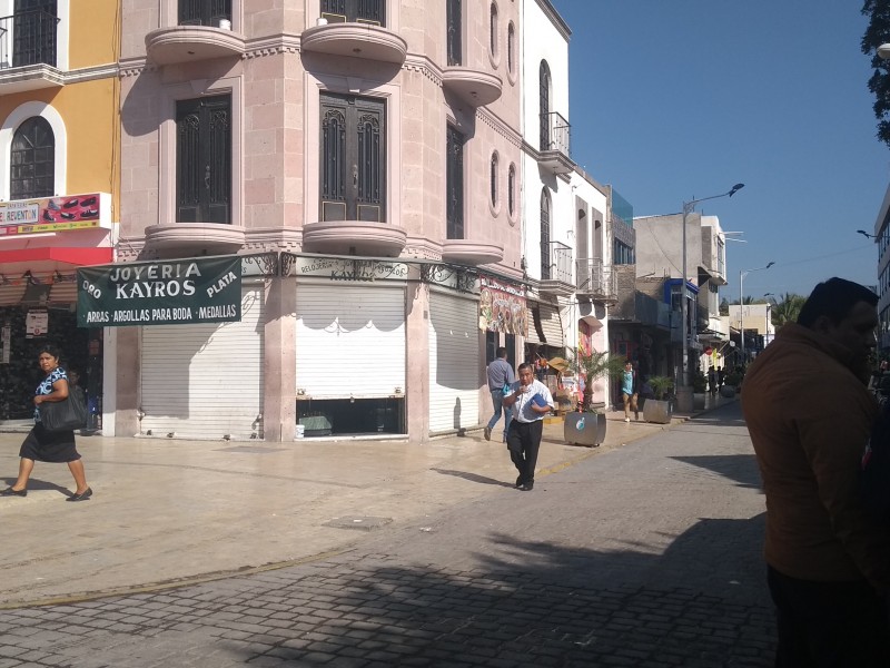 Policia municipal detiene a ladrón con joyas