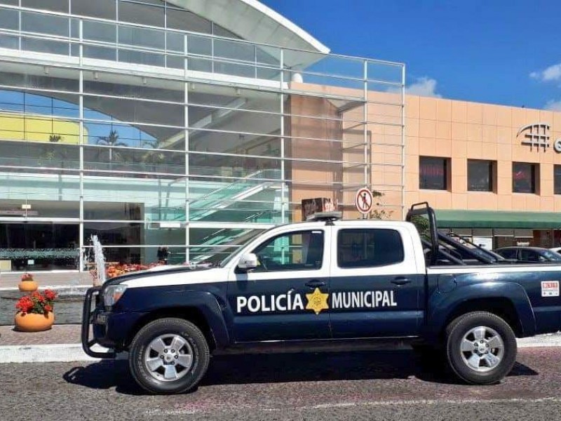 Policía municipal realiza rondines en plazas