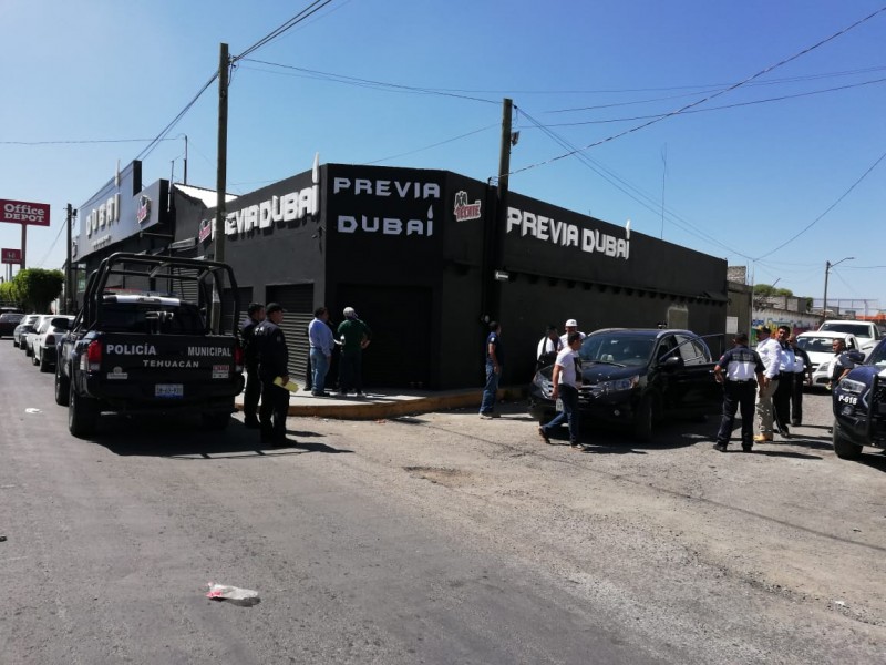 Policía suspende Derby de peleas de gallos