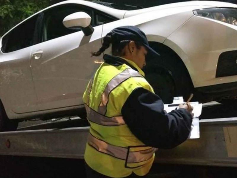 Policía Vial facultada para detener vehículos sin documentos
