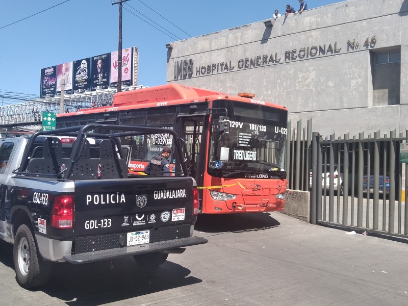 Policías abaten a sujeto que amenazó a mujer con cuchillo