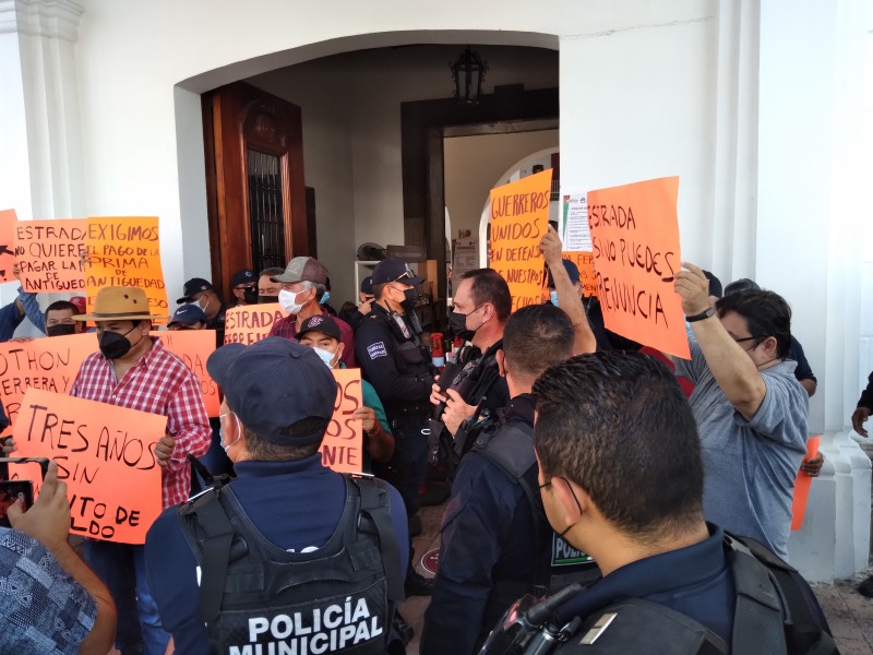 Policías de Culiacán continuan con protestas contra Estrada Ferreiro