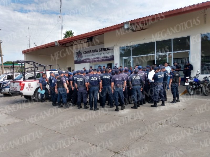 Policias de Juchitán demandan aumento salarial