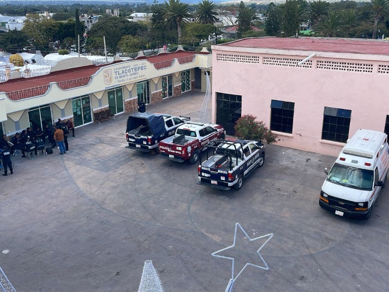 Policías de Tlacotepec exigen su pago de aguinaldo