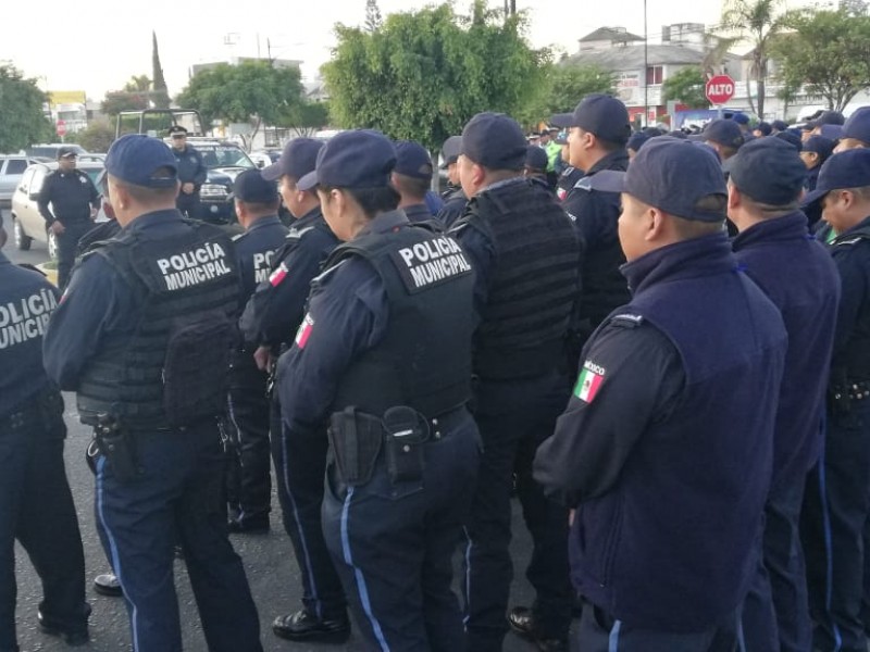 Policías detenidos buscan su libertad condicional