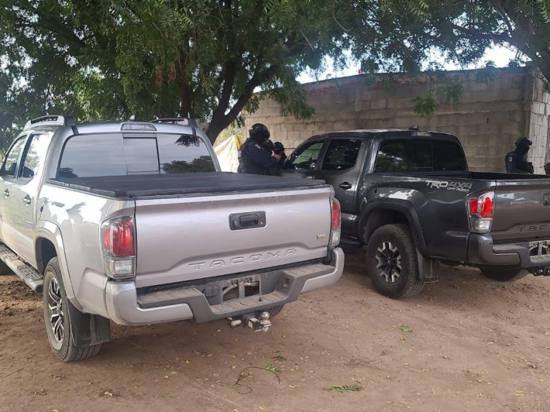 Policías Estatales recuperan camioneta que fue robada a una familia