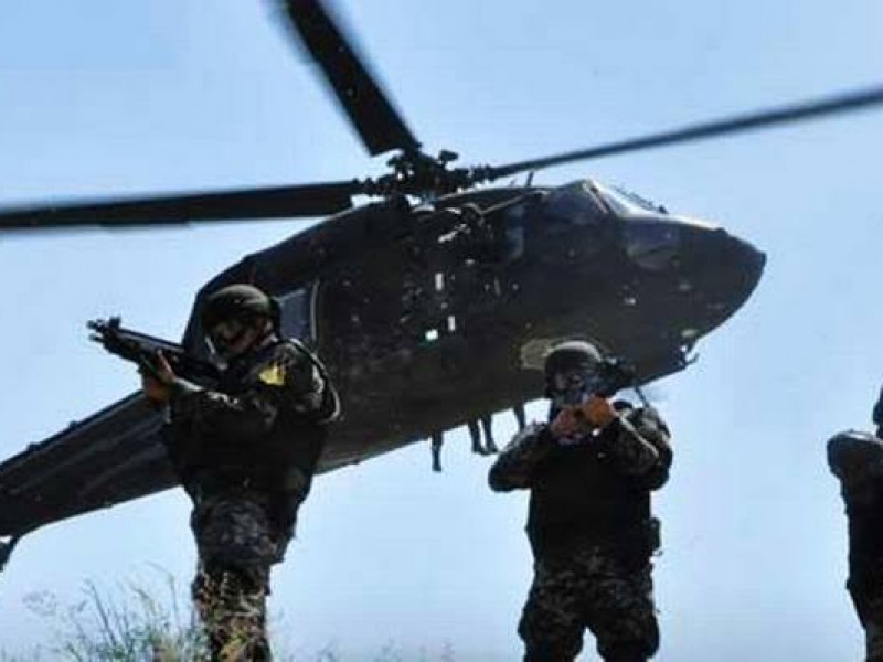 Policías estatales sufren volcadura en límites con Zacatecas