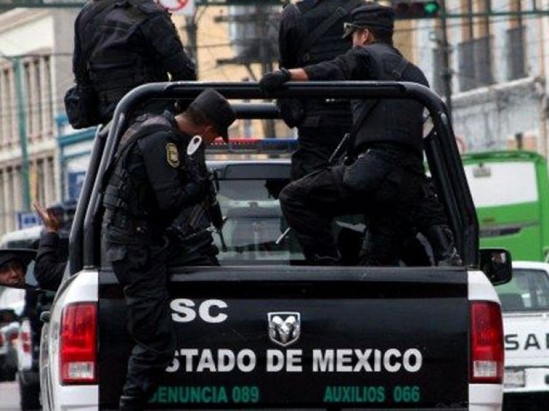 Policías mexiquenses capturan a dos asaltantes en Ecatepec