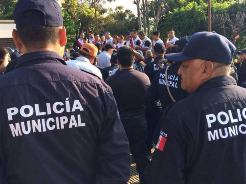 Policías de TG no cuentan con uniformes