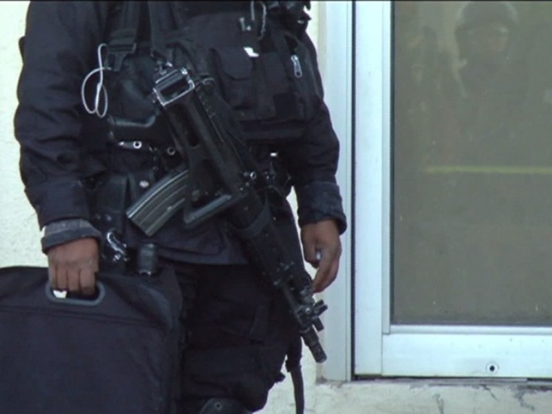 Policías piden llevarse armamento durante días de franco