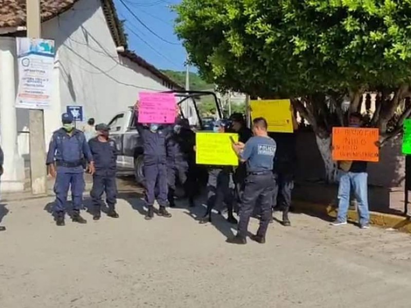 Policías Preventivos de San Jerónimo paran labores