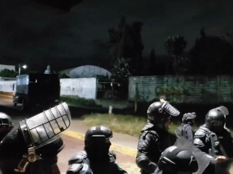 Policías resguardan pozo Pavigi y crece tensión por agua Xoxtla