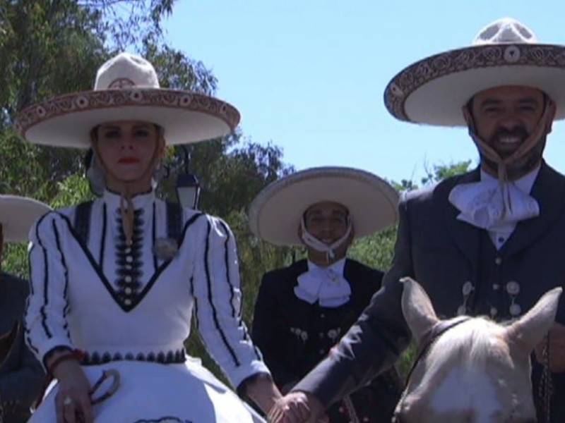 Políticos acuden al Sábado de Gloría en Jerez