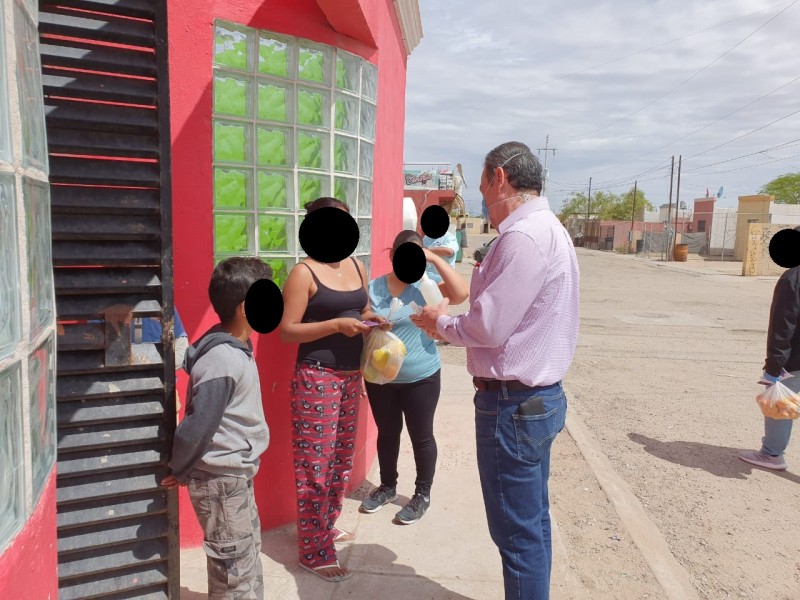 Politicos sanluisinos podrian estar practicando propaganda política con despensas.