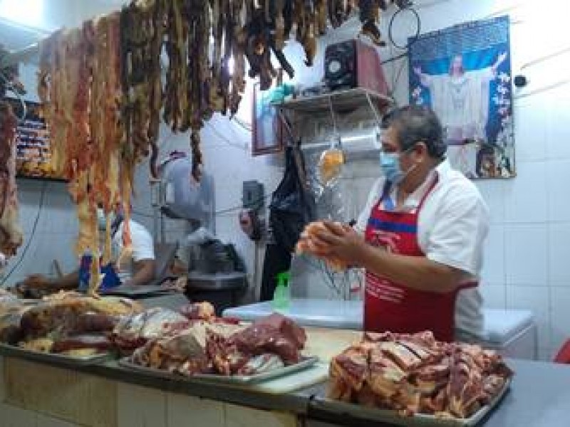 Pollo y productos del mar con costos elevados