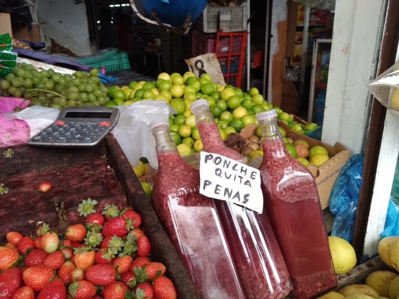 Ponche de granada bebida tradicional de fiestas patronales