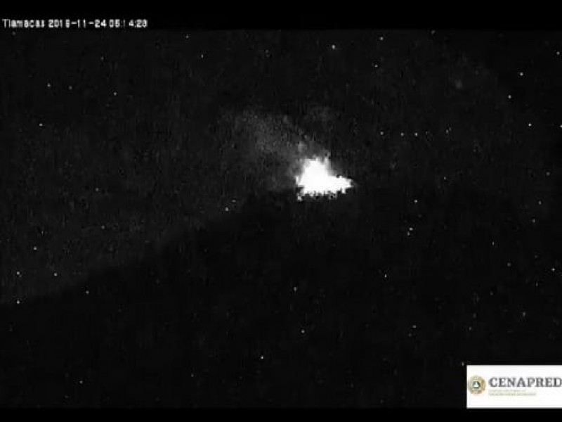 Popocatepetl presenta dos explosiones por la madrugada