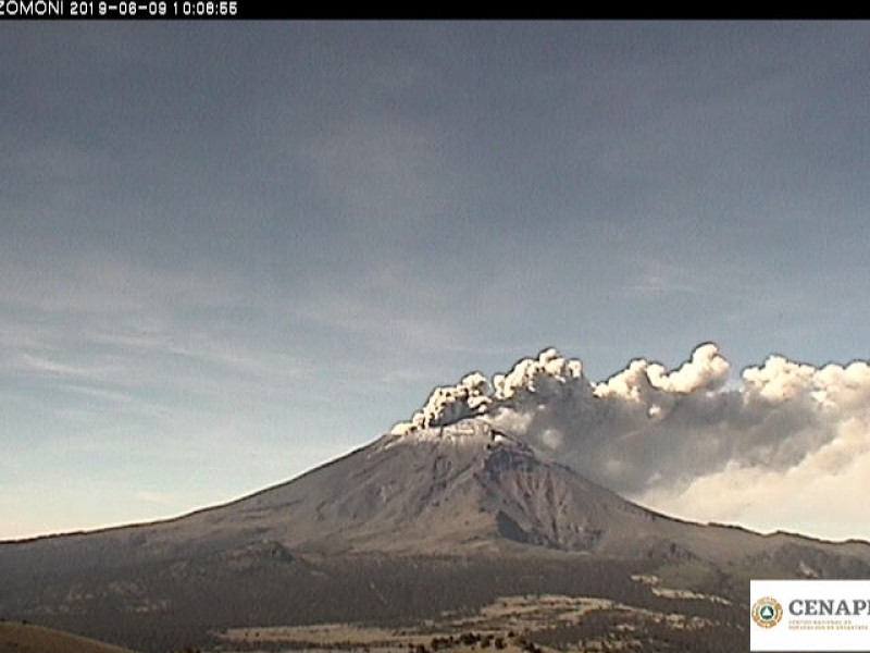 Popocatépetl registró constante emisión de vapor de agua