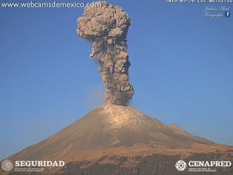 Popocatépetl suma 61 exhalaciones y una explosión