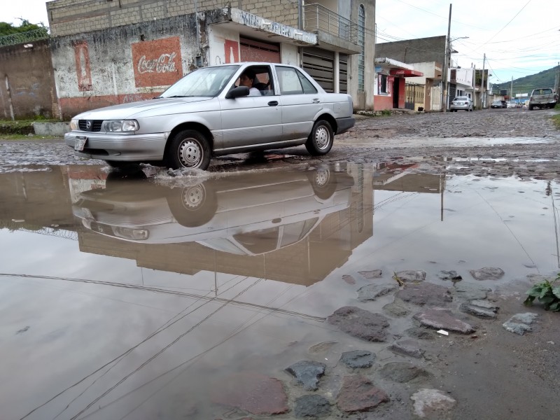 Por 35 años vecinos de Miguel Hidalgo han sufrido encharcamientos