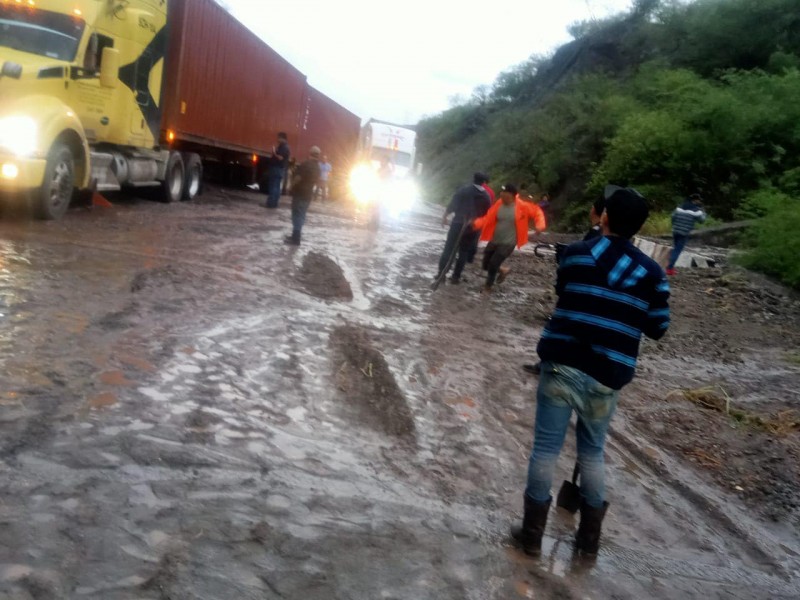 Por 5 horas se mantuvo parada circulación en la SigloXXI